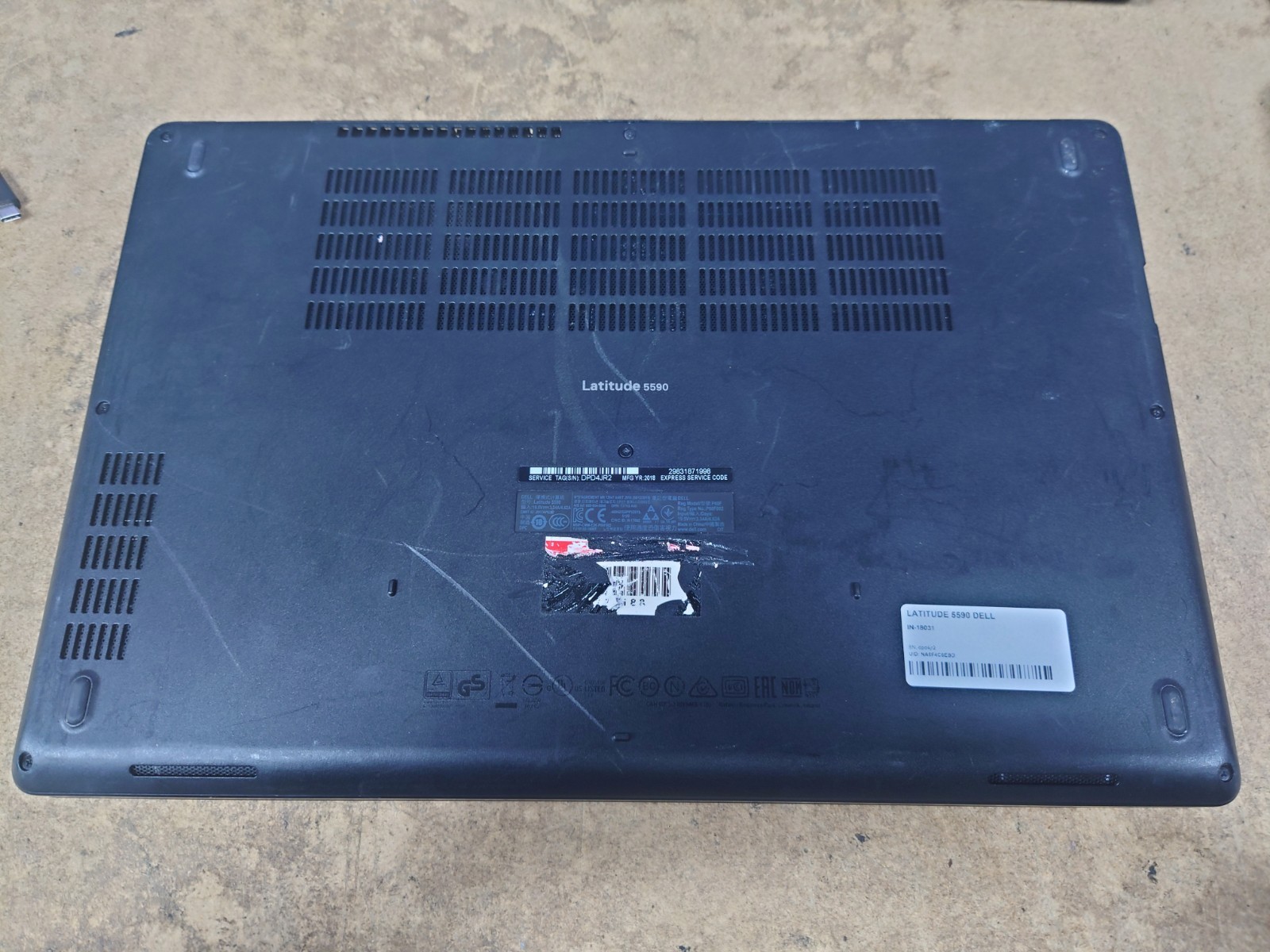 Dell Latitude 5590 15.6″ HD i5-8350U 8GB RAM No OS/SSD