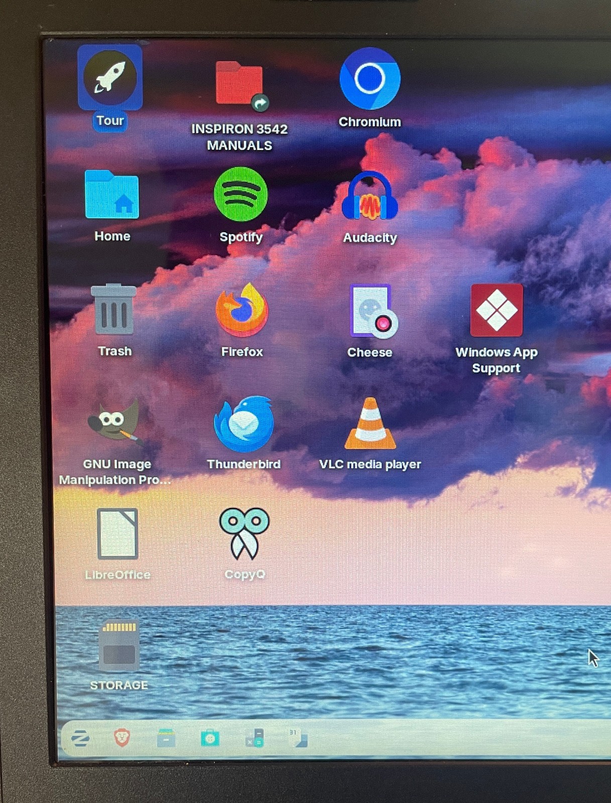 DELL INSPIRON 3542 Laptop 15″ i3 LINUX ZORIN 18/EXTRAS-1