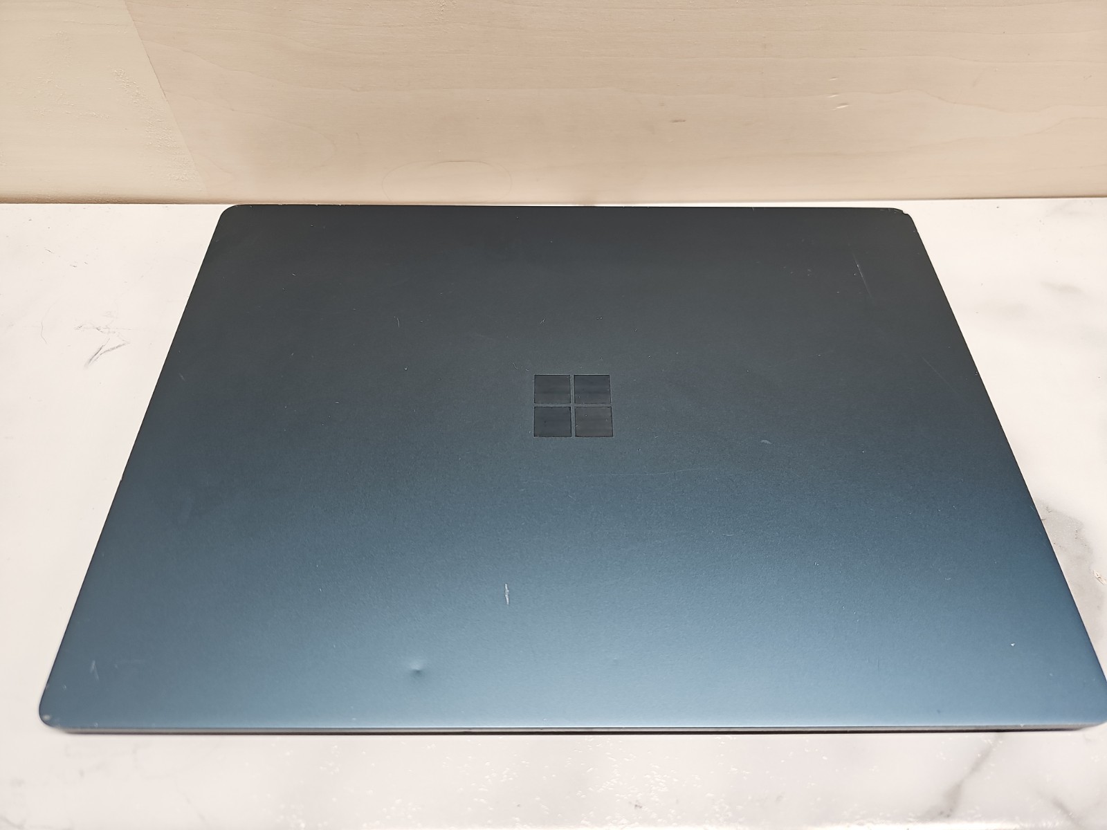 Microsoft Surface Laptop 2 13.5″ Cobalt Blue i5 8GB 256GB