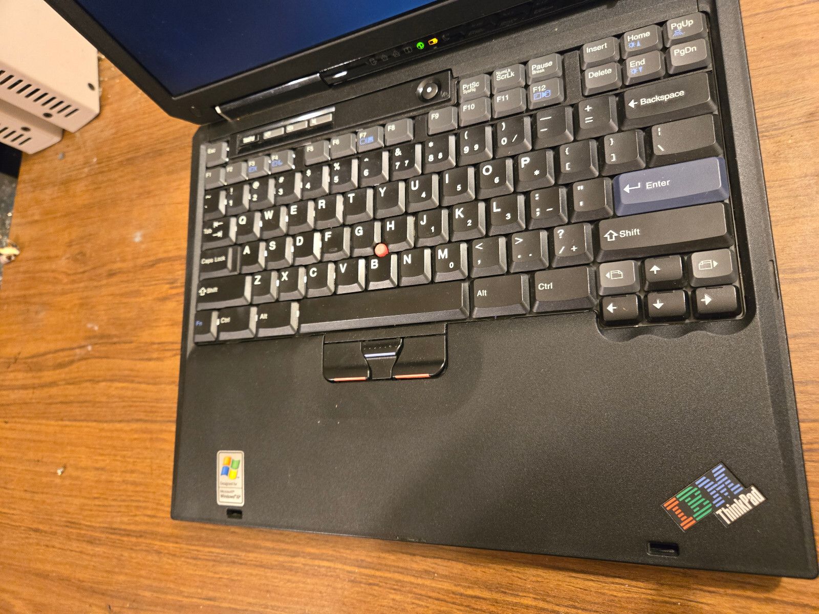 Lenovo ThinkPad R31 13.3″ Laptop Pentium III @1.13GHz 256MB RAM 20GB HDD No OS
