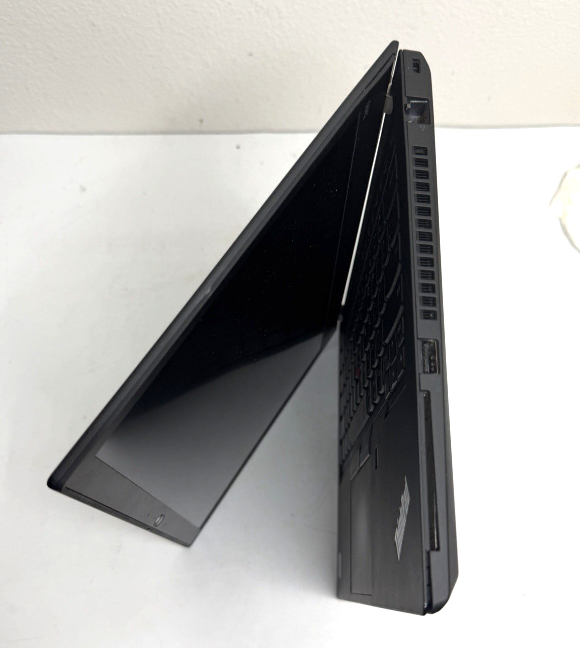 Lenovo ThinkPad T490 Core i5 8th Gen 8Gb Ram No SSD No Boot Parts AS iS