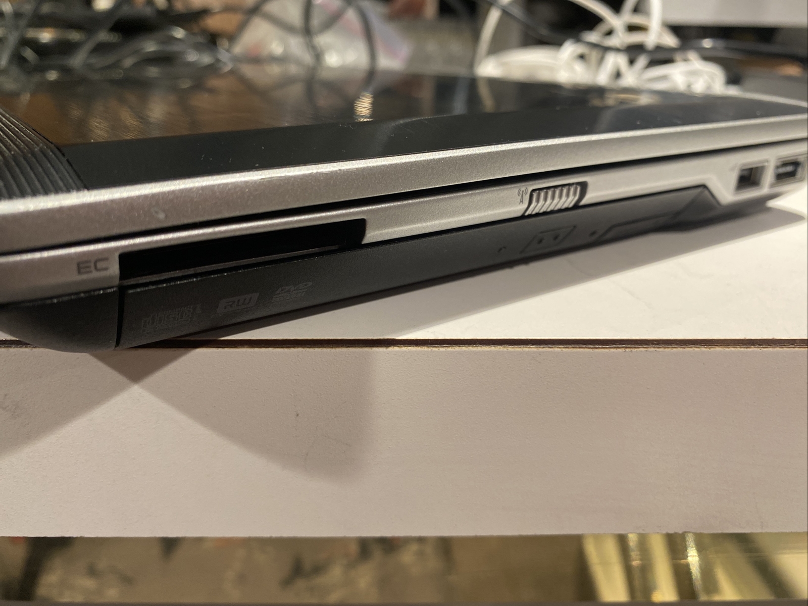 Dell Latitude E6320 Core i5 2540M 2.60GHz 4GB RAM 320GB HDD 13.3″ w/Dock Station
