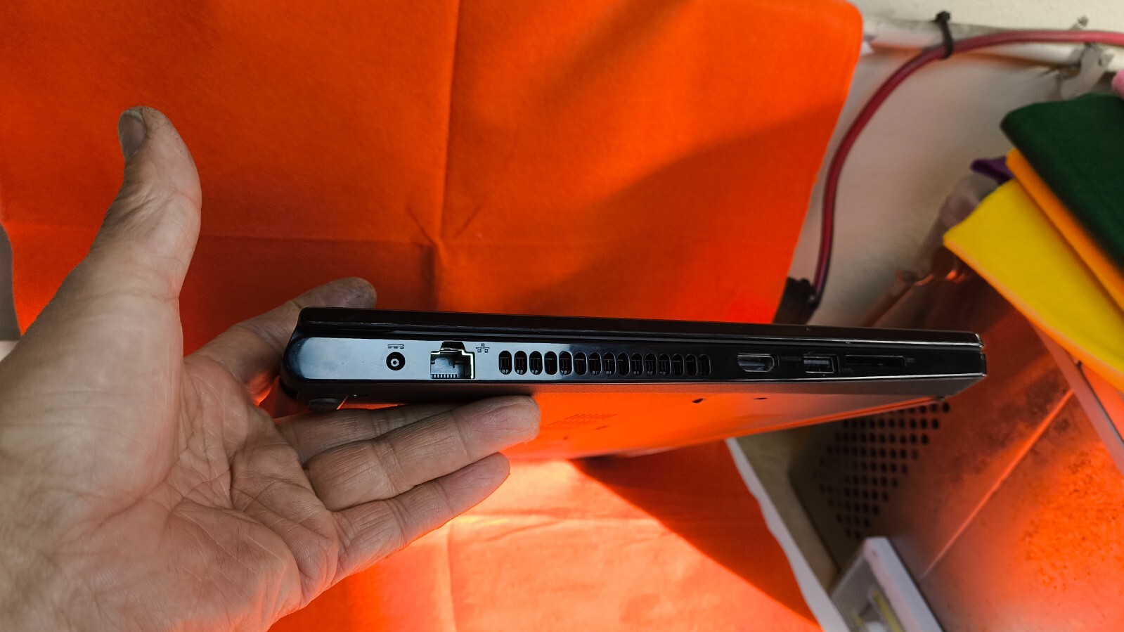 Dell Inspiron 5555 15″ Amd- A8-7256 6GB / 256 Gb SSD DVD Win11 home
