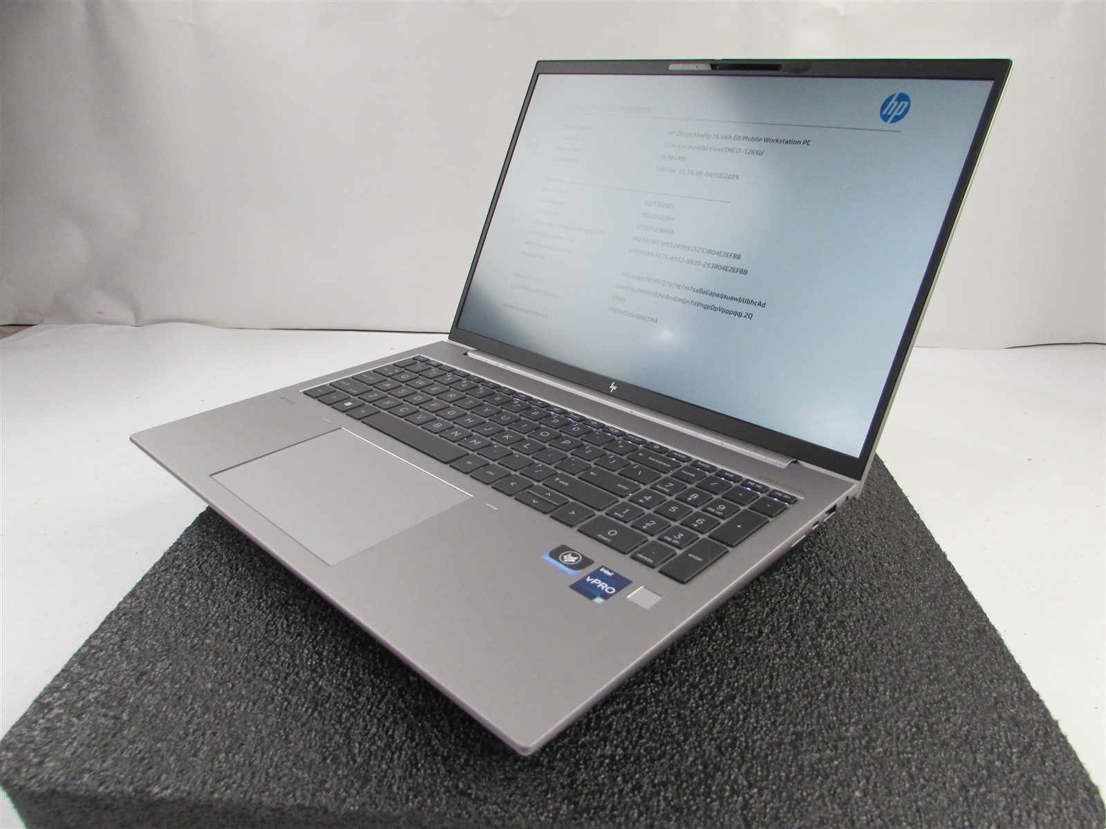 HP ZBOOK FIREFLY 16 (G9) 1920X1080 FHD I7-1265U 512GB SSD 16GB RAM NO O.S