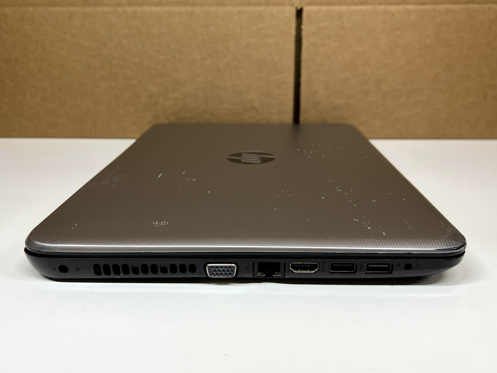 HP 14 Series Laptop AMD E2-7110 Processor 4GB RAM 32GB eMMC Windows 10 Installed
