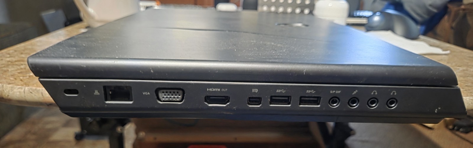 Alienware M17X R3 Laptop i7-2820QM 2GHz 4GB RAM 699GB HDD/112GB S RED