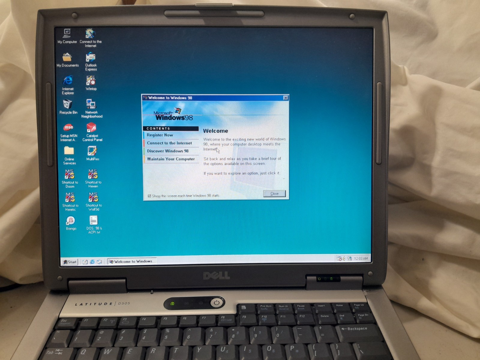 Windows 98 / XP DOS GAMING DUAL BOOT Laptop Retro Vintage PC + Full KB & Mouse!