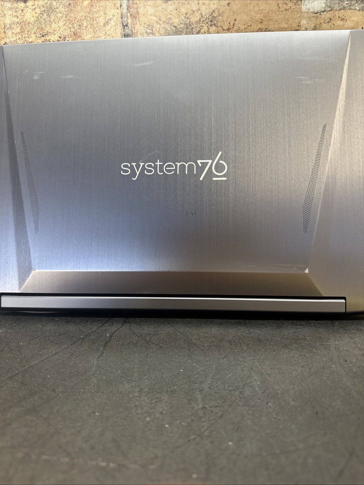 SYSTEM 76 GAZELLE16 Tested LCD Screen w/ Chassis & Battery – No Motherboard