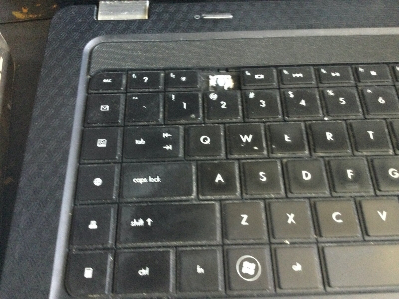 HP G56 Laptop 14 3/4″ with Charger , Speakers & MORE