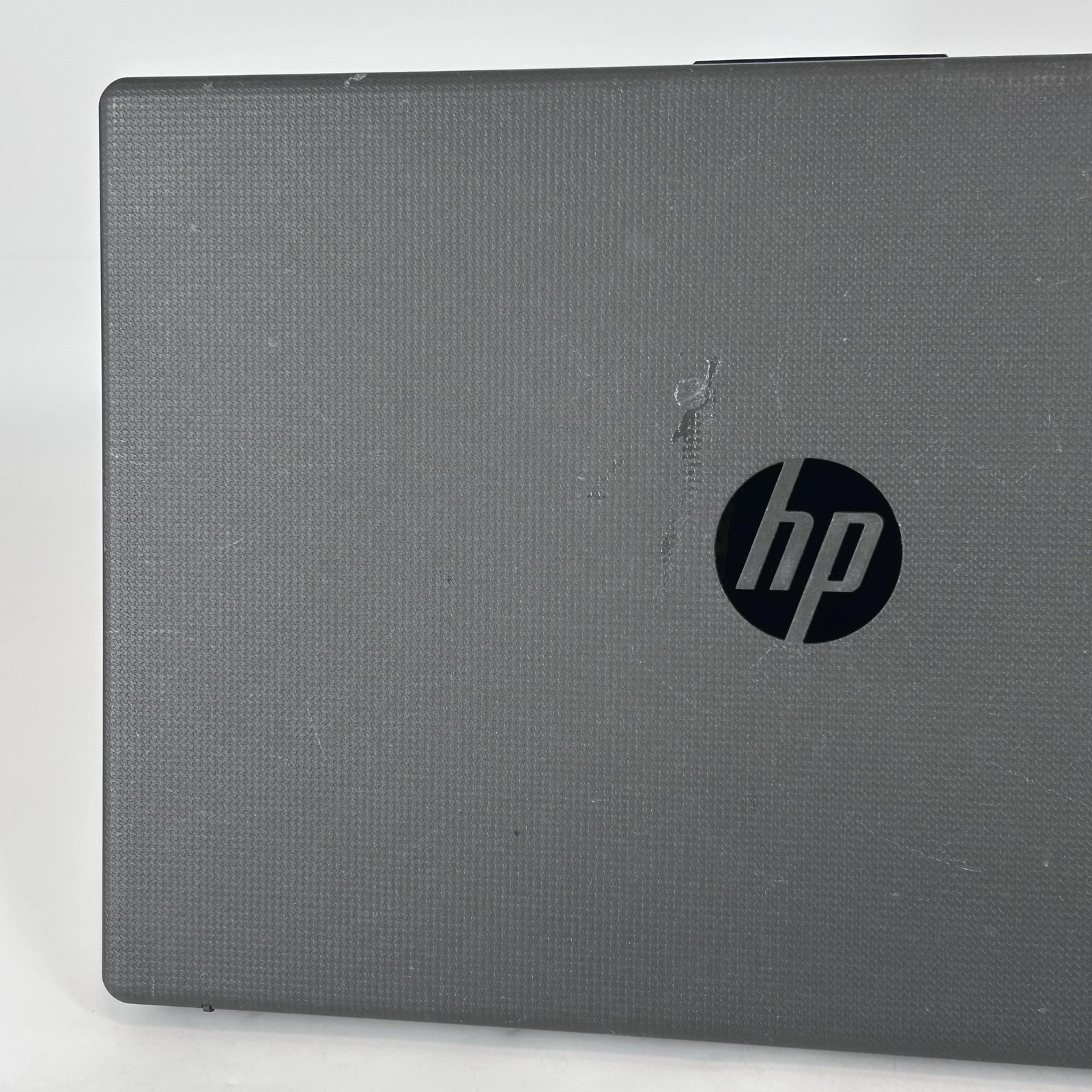 HP 255 G10 15.6 Silver HD 2.0 GHz Ryzen 3 7320U 8GB RAM 256GB SMOKE/HERBAL ODOR