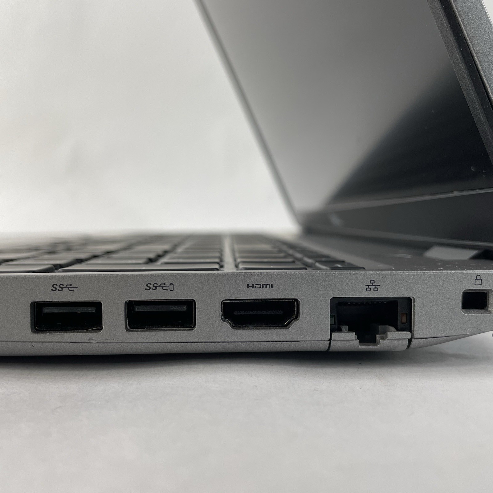 Dell Precision 3551 15.6″ i7-10850H 2.70 GHz 16 GB RAM No SSD/OS/AC/Batt – READ