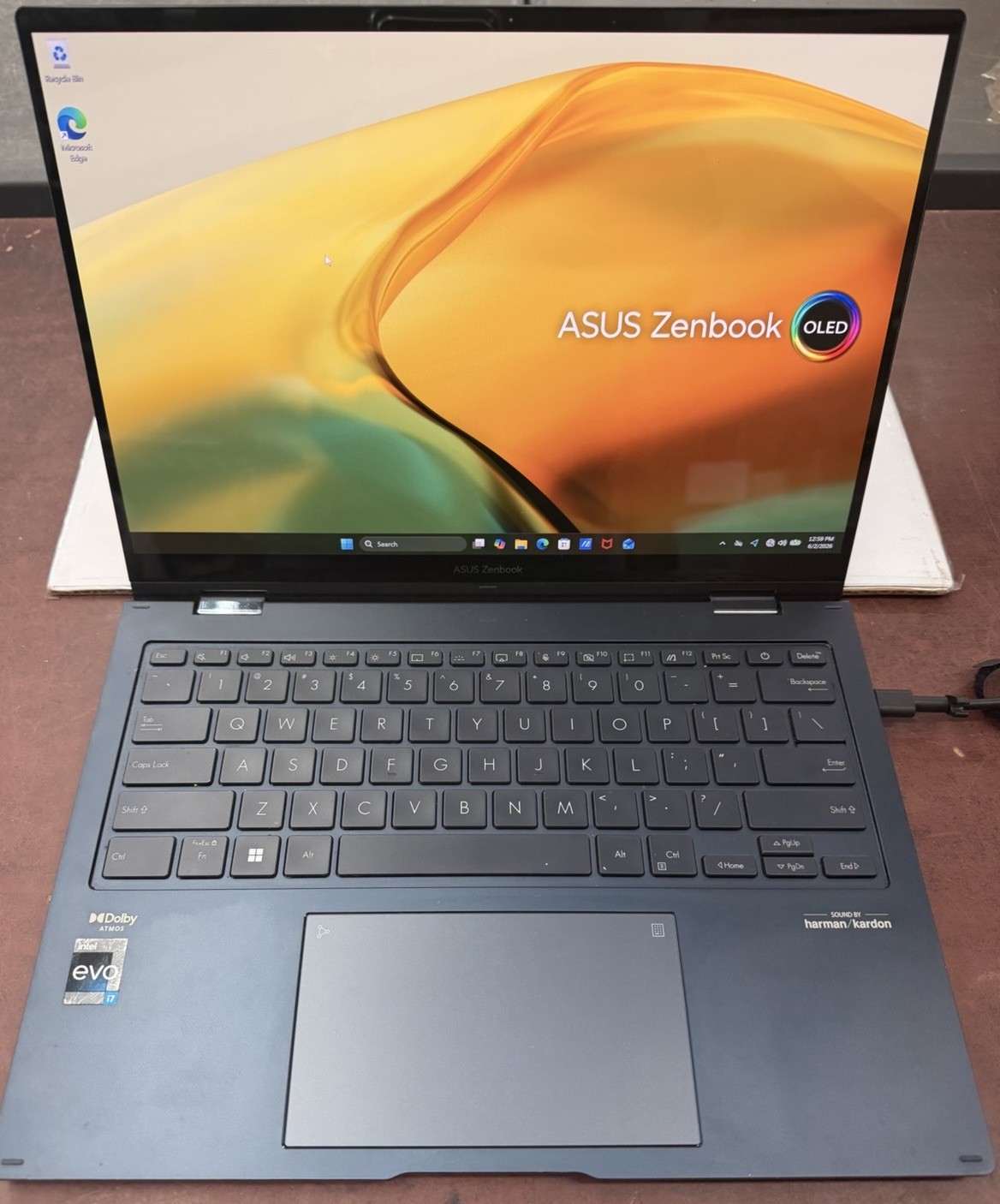 ASUS Zenbook 14 Flip UP3404V 14″ Touchscreen i7 Laptop w/ Pen, Case, Charger