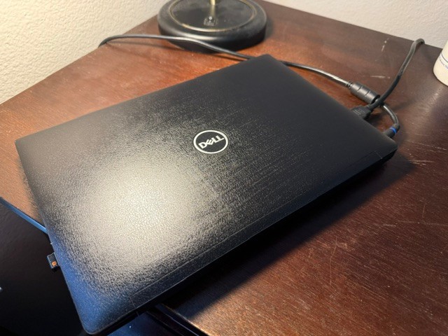 Dell Latitude 14″ TOUCH 7490 32GB DDR4 500GB NVME Core i7 Win 11 p Laptop WIFI
