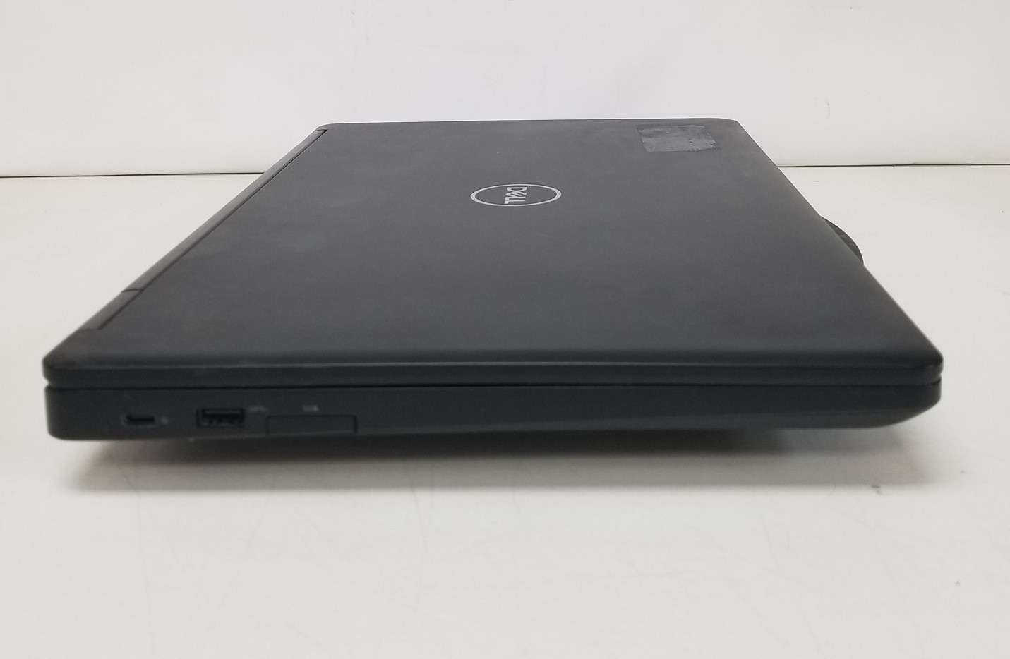 Dell Latitude 5591 i7-8850H 16GB FHD No HDD/SSD/OS