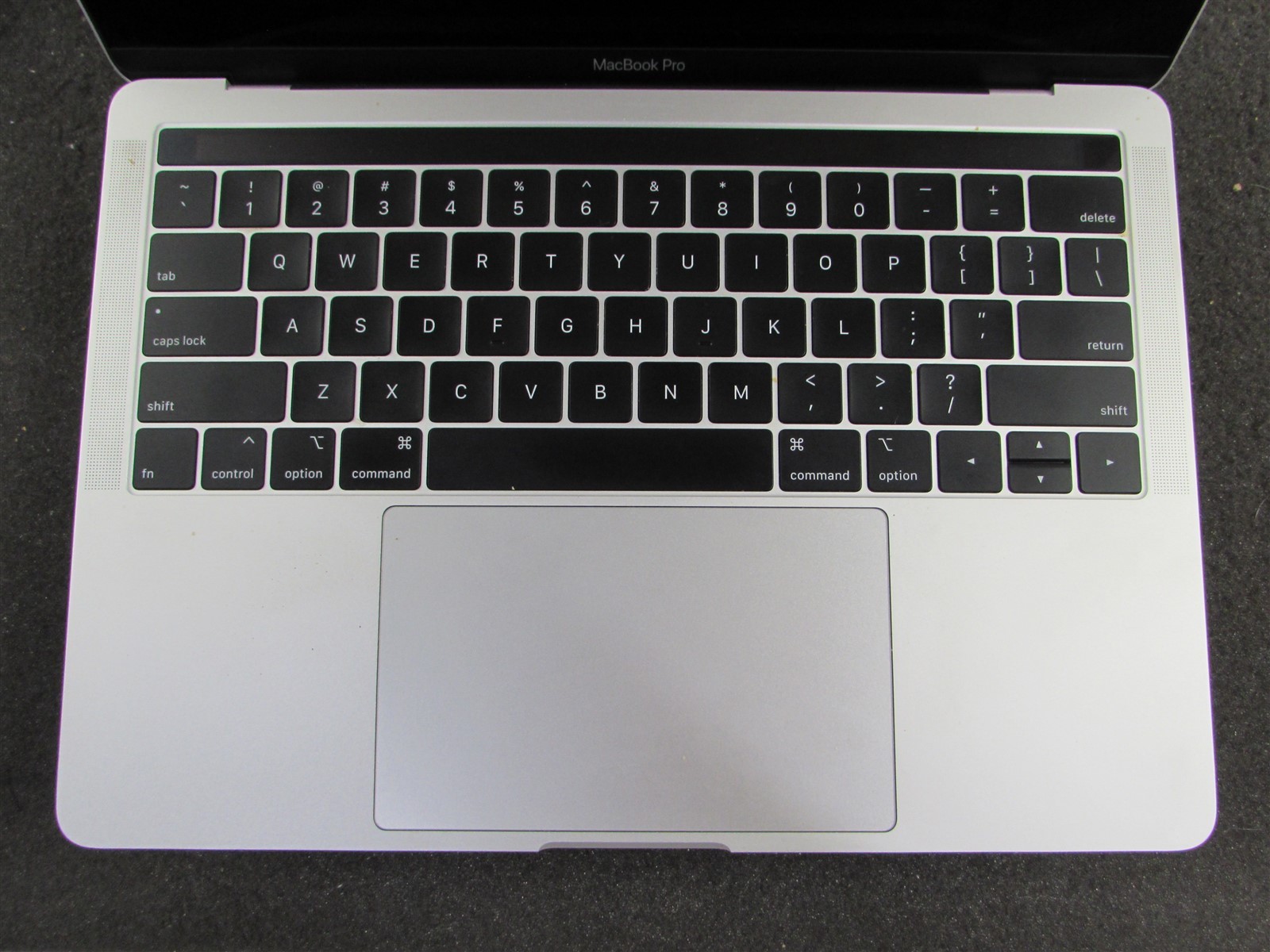 APPLE MACBOOK PRO A2159 2560X1600 CORE I5-8257U 128GB SSD 16GB RAM NO O.S