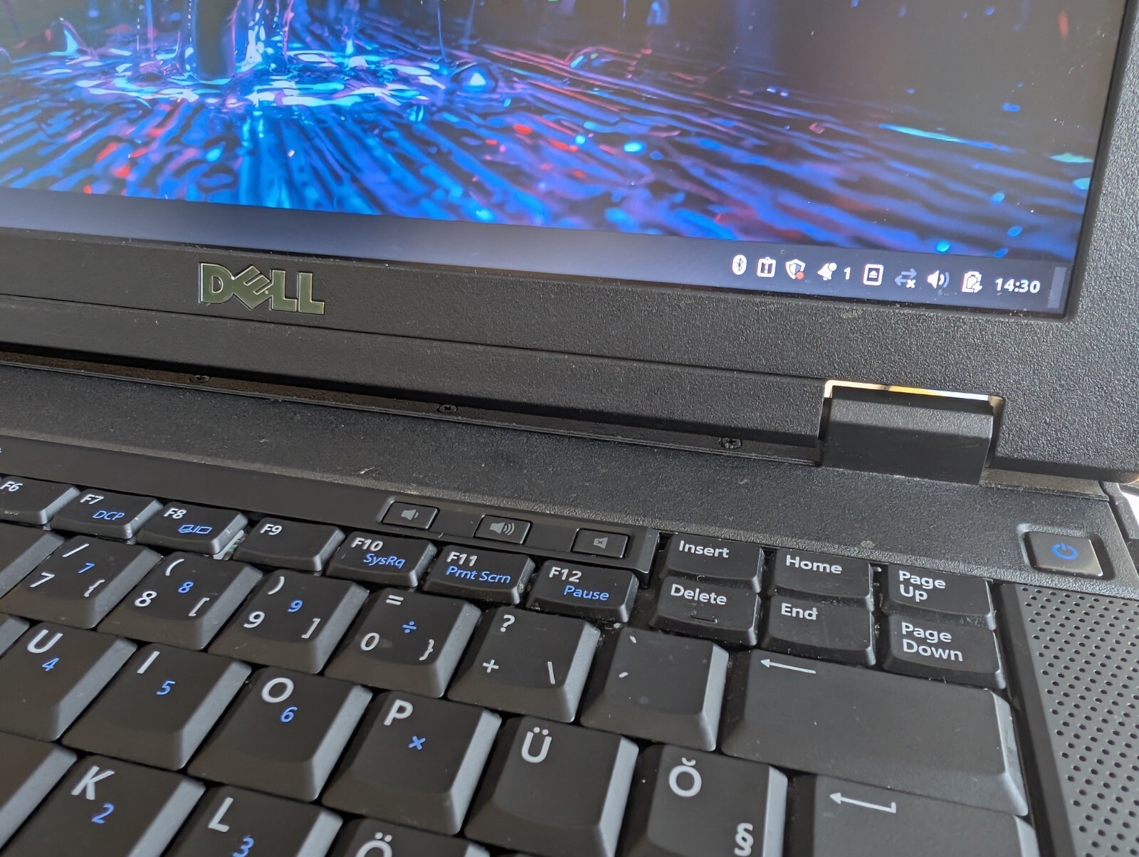 Dell Latitude E5400 / Core 2 Duo P8700 / 4GB RAM / 120GB SSD