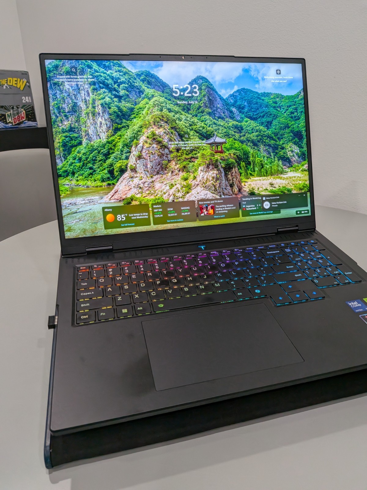 Thunderobot ZERO PRO 16in WQXGA Gaming Laptop Core Ultra 9 RTX 5080 & Cooler Pad
