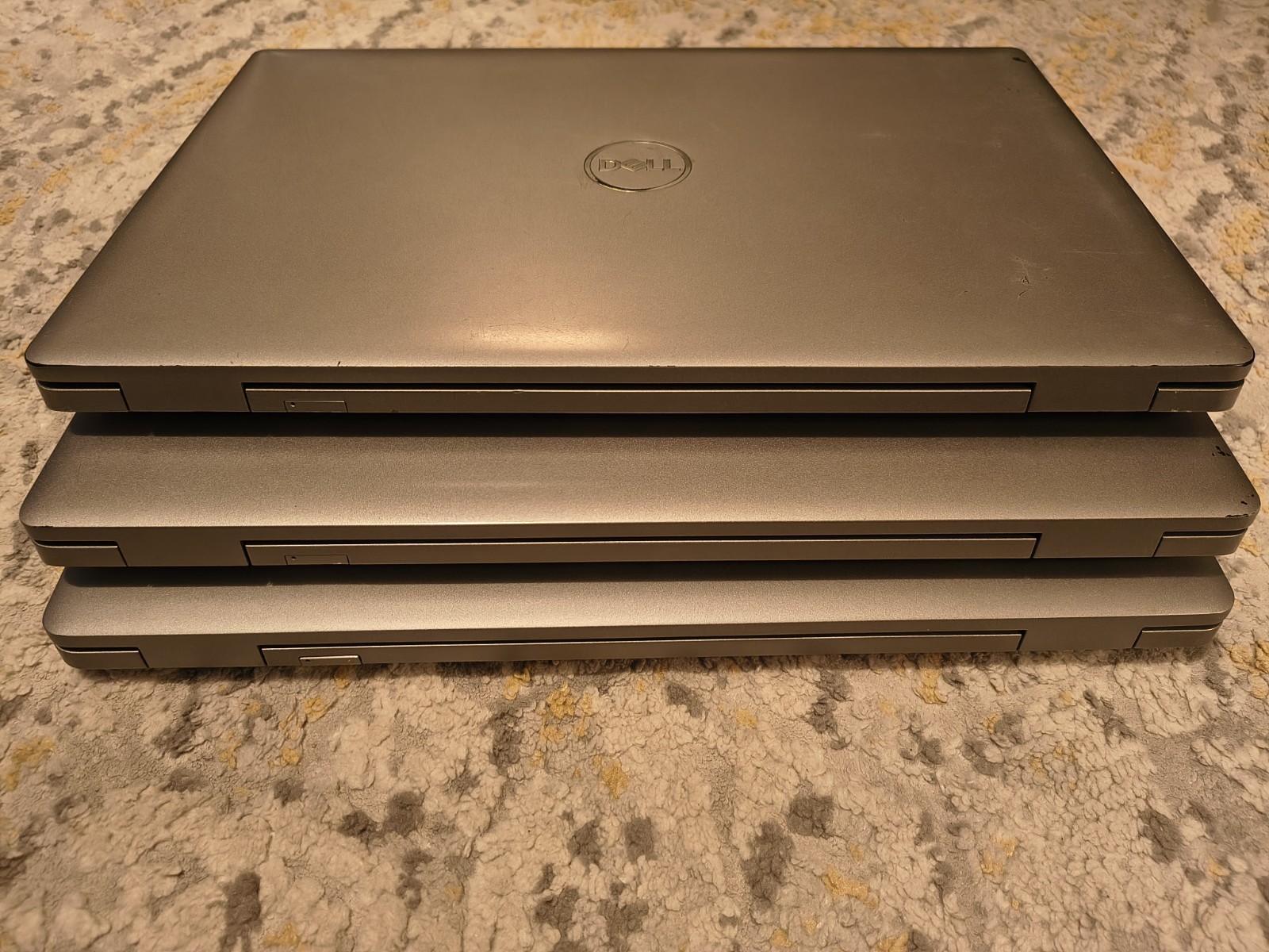 LOT OF 3 DELL Latitude 5530 Intel CORE i5-1245U 1.60GHZ 256GB 16GB