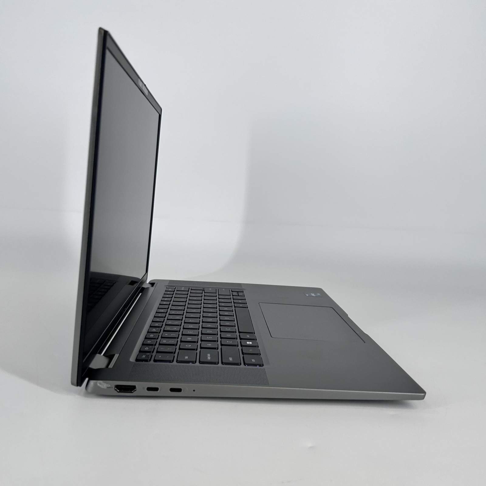Dell Latitude 7640 16 Gray FHD+ 1.6 GHz i5-1345U 16GB 256GB SSD Good – LCD BLEED