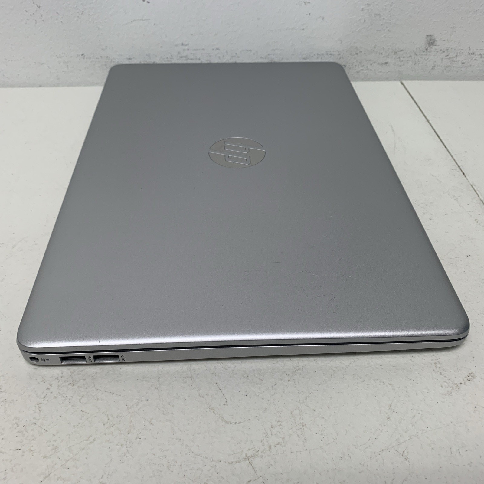 HP Laptop 15-ef1xxx 15 / 12GB Ram 256GB SSD Wind 11 Home