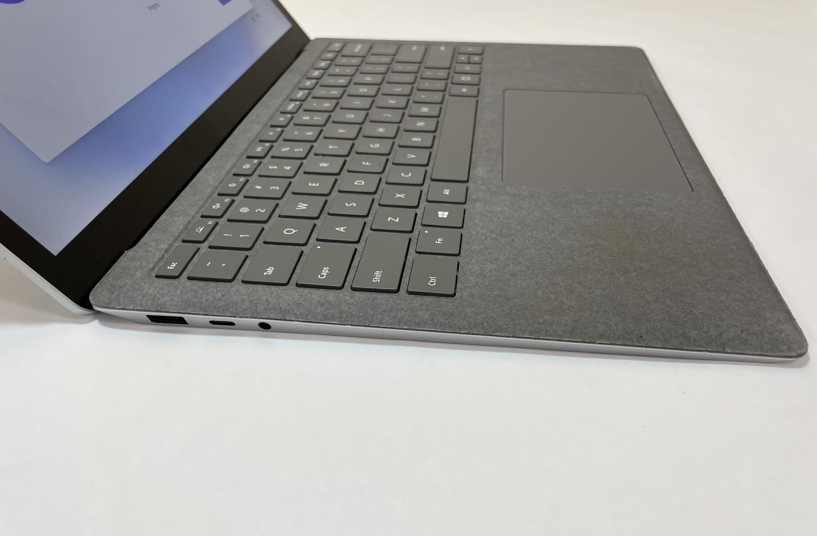 MICROSOFT SURFACE LAPTOP 4 13.5″ Core i5 1135G7 16GB 512GB NVMe Silver W11H-READ