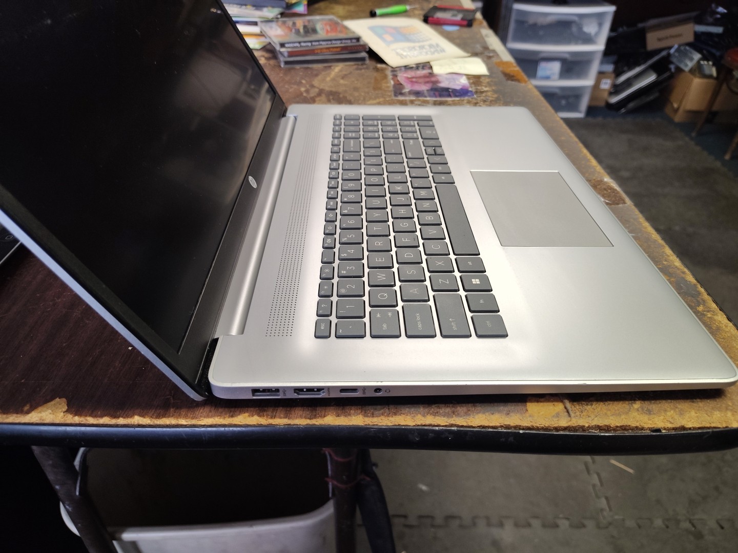 17-cn2283st HP 17in Laptop For Parts