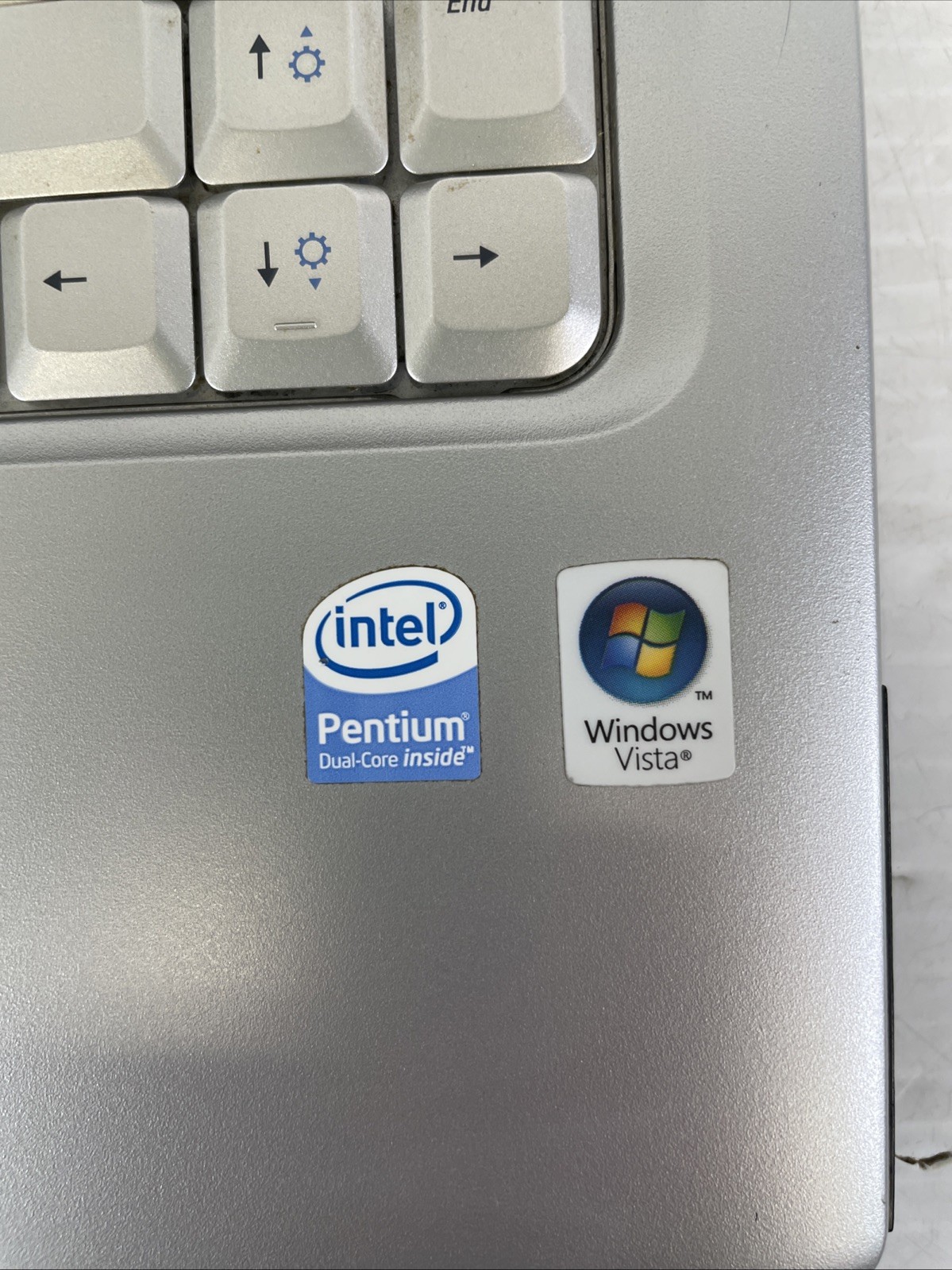 Retro Dell Inspiron 1525 15.4″ Intel Core 2 Duo 1.73GHz 2GB RAM 120GB HDD WinXP