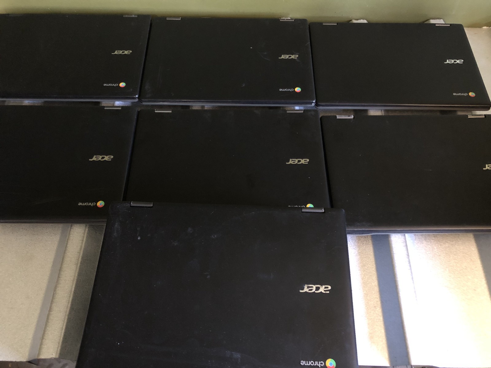 Acer Chromebook R752 Laptop Lot PARTS REPAIR AS IS 2 Keys Missing