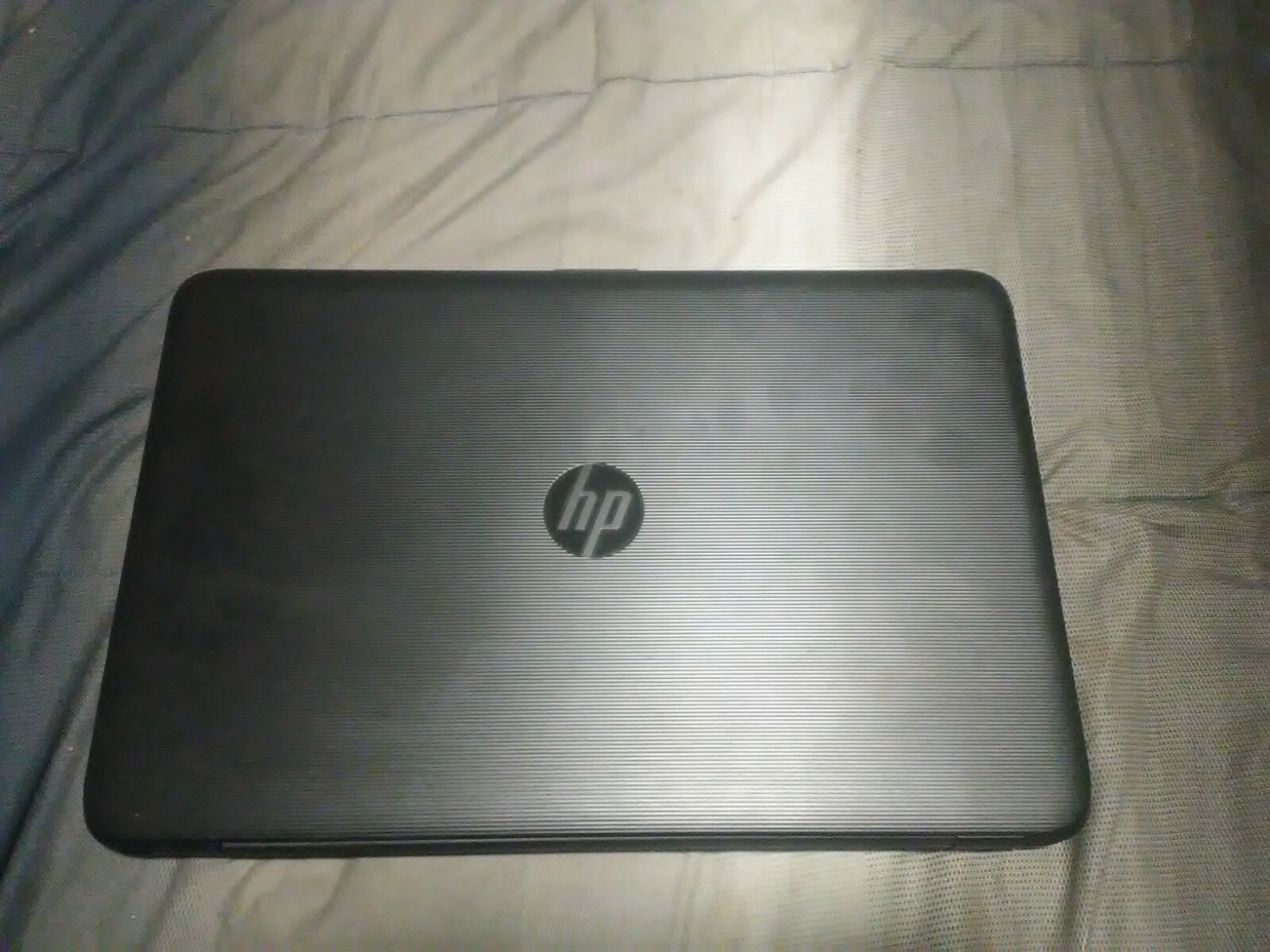 HP 15.6″ 15-ba015wm AMD E2 Quad Core 4gb RAM 500 GB HD Notebook Laptop PC. Works