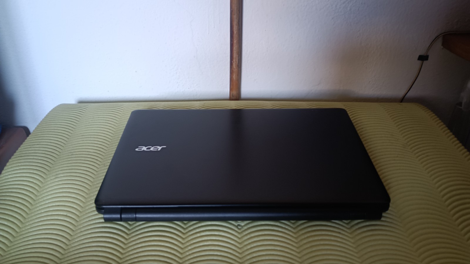 Acer Aspire e15 es1-572g I5-4200U 8GB 128GB SSD M2 AMD R7 M265 2GB 15.6″