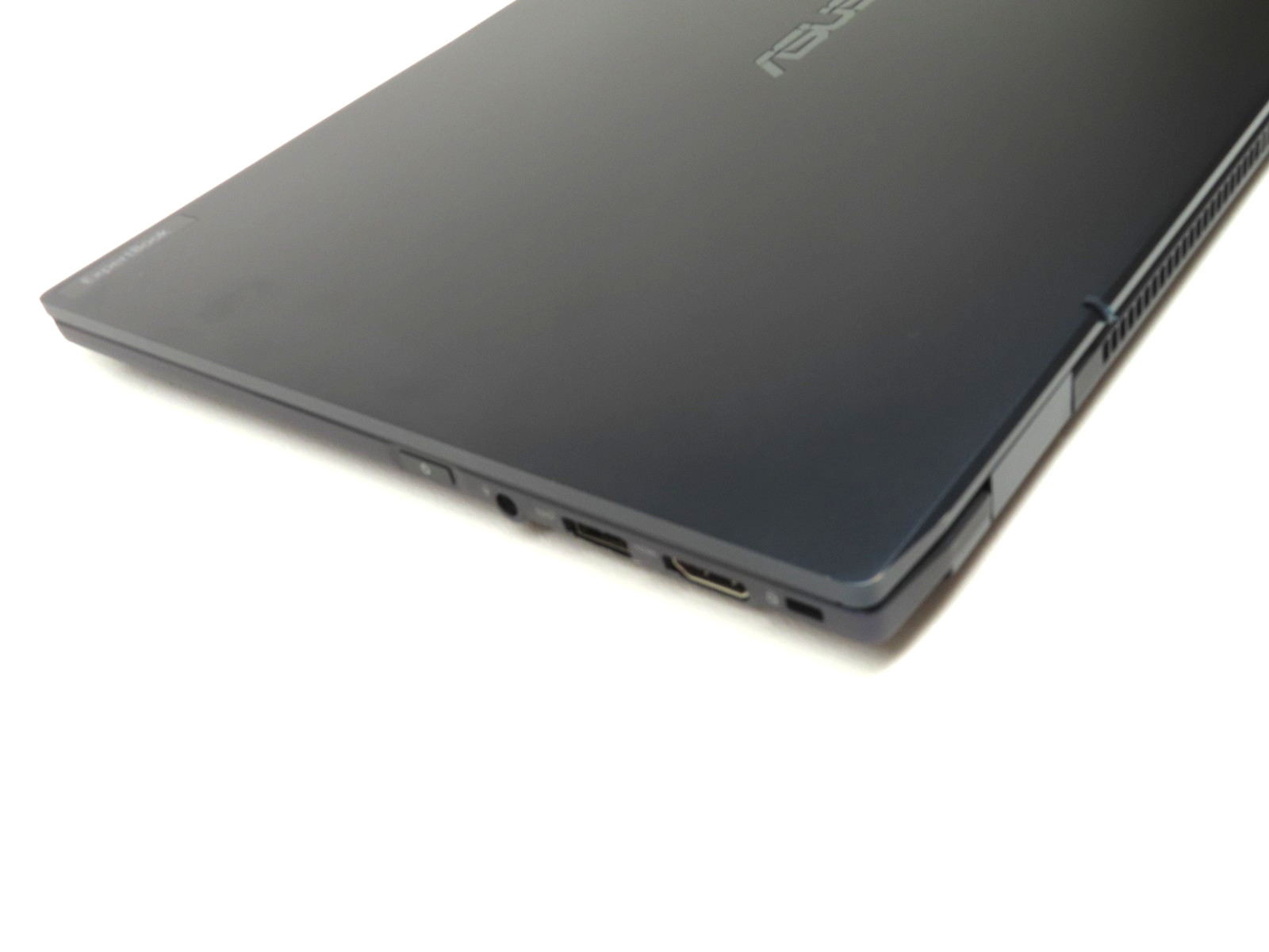 ASUS ExpertBook B5302CE 13.3″ Intel Core i5-1135G7 2.4GHz 16GB RAM 512GB SSD