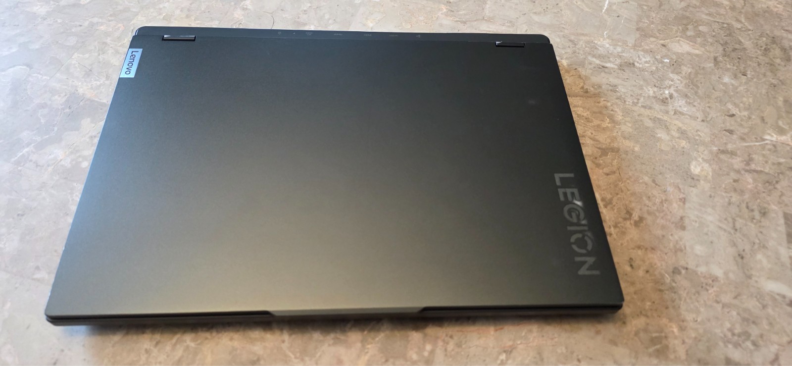 Lenovo Legion Pro 7 16ARX8H 16 WQXGA AMD Ryzen 9 7945HX 32GB 2TB RTX 4090