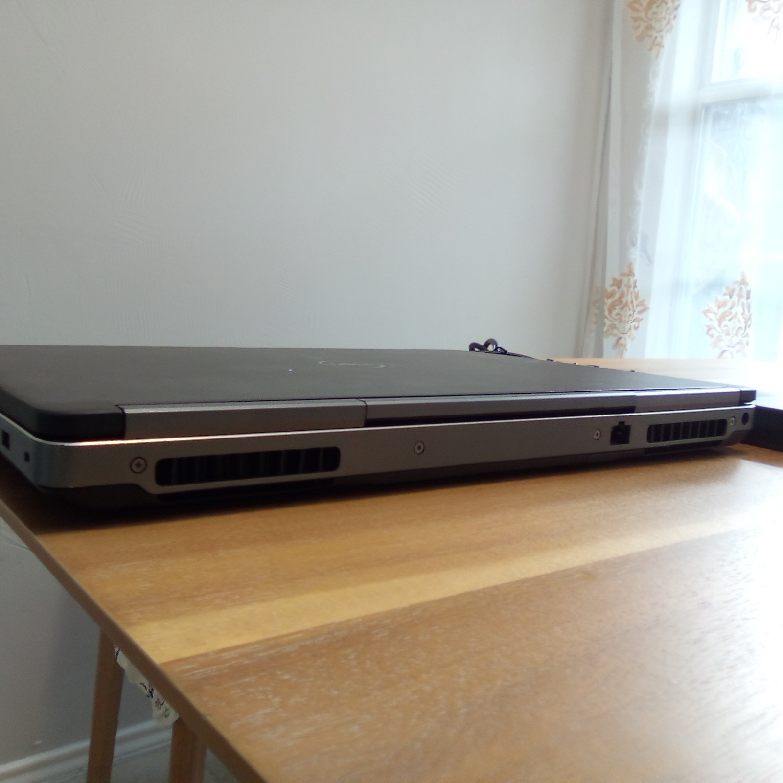 Dell Precision 7710 P28E [Intel i5] [8GB DDR4] [1080p] [256GB SSD] [AMD R9 M75X]