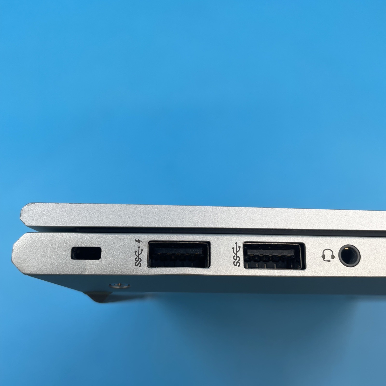 HP EliteBook 840 G8 | i7-1185G7 | 16GB RAM | NO DRIVE | NO OS | 71% BATTERY