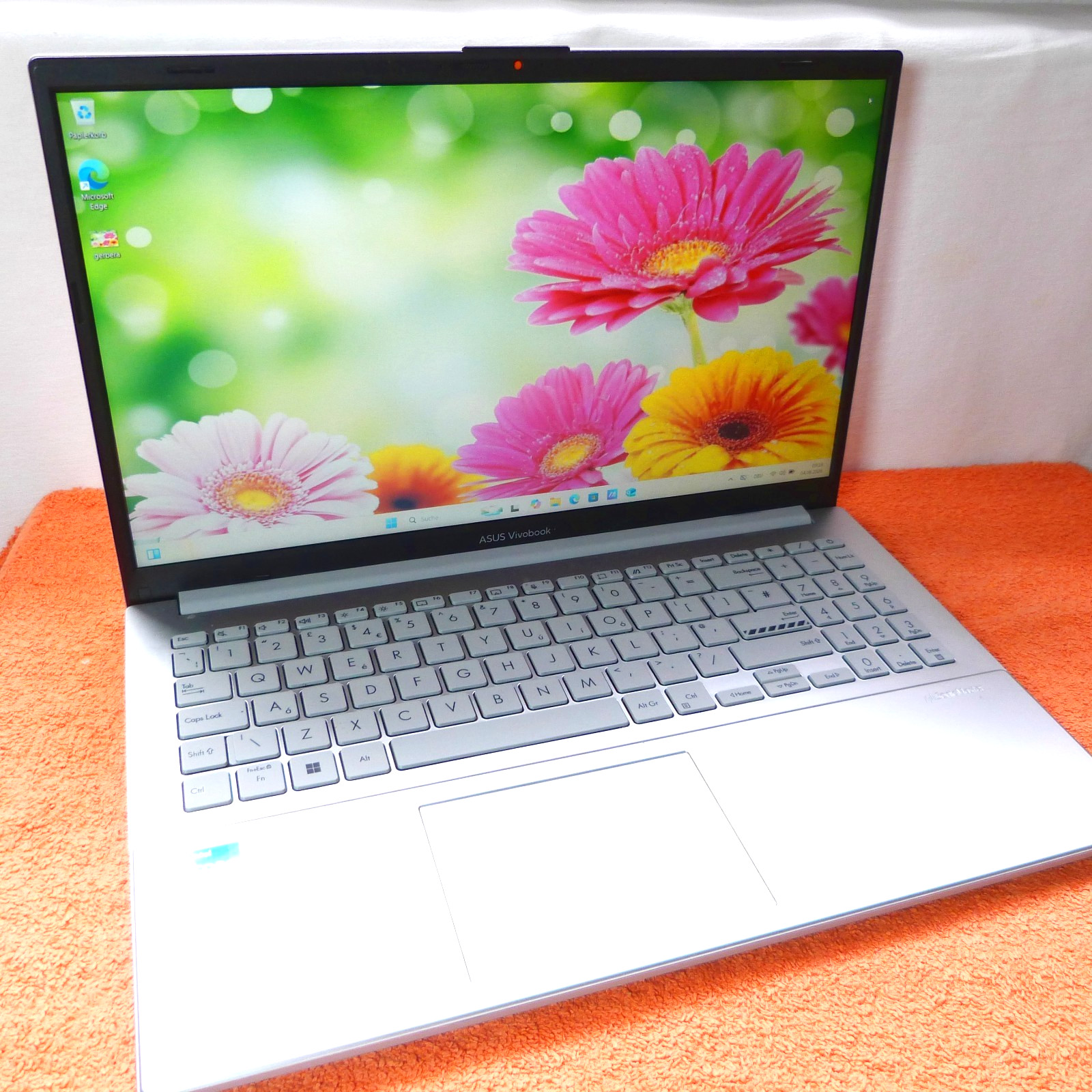 Asus E1504 Vivobook Go 15 inch FULLHD NANO ULTRABOOK l SSD Windows 11 l ErgoLift