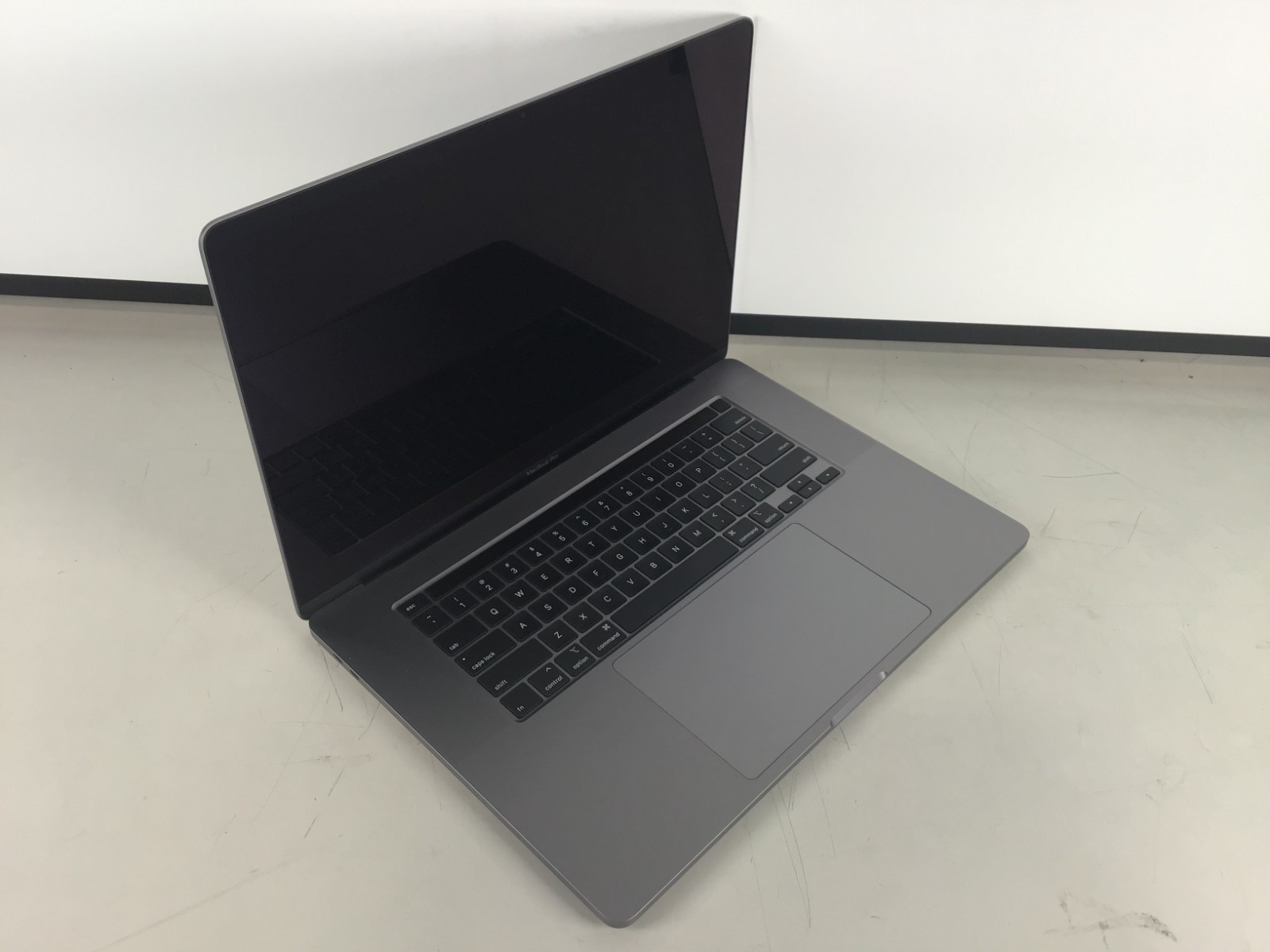 Lot of 2 Apple MacBook Pro 16″ A2141 i7-9750H 2.6GHz 16GB RAM 500B NVMe Gray~III