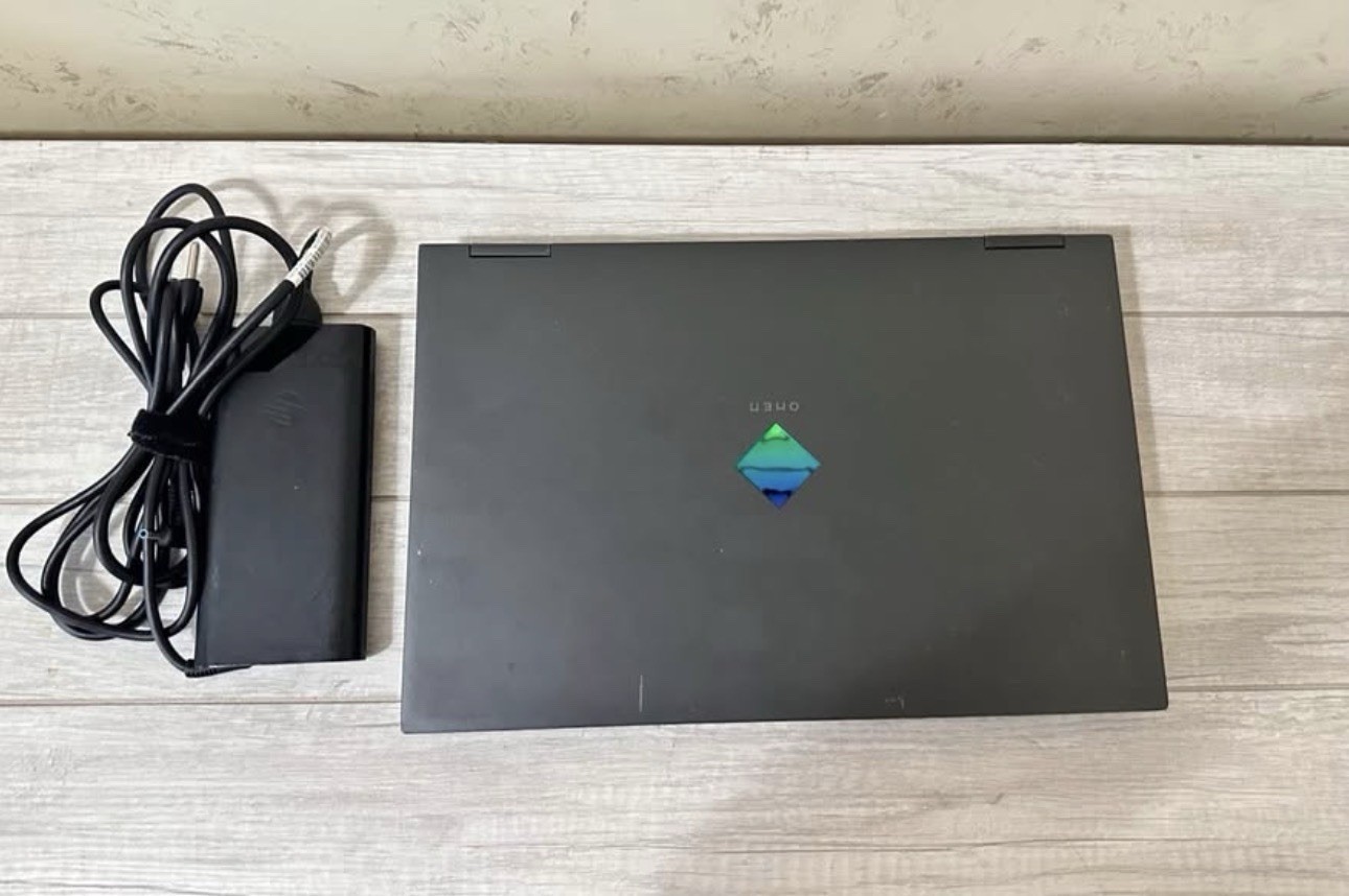 HP Omen 15 Gaming Laptop Ryzen 7 5800H RTX 3060 16GB 512GB SSD