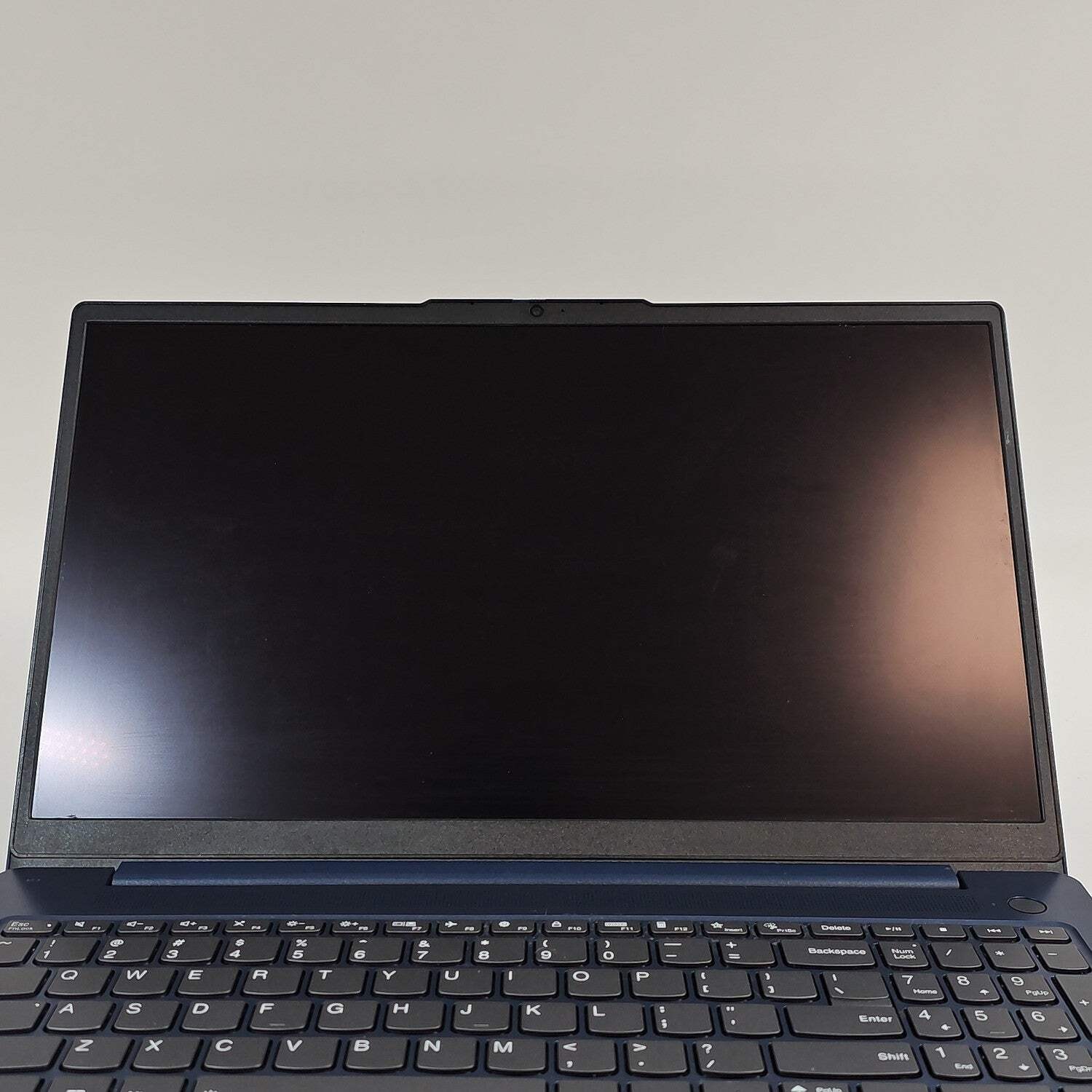 Lenovo IdeaPad Slim 3 82xm 15.3 Ryzen 5 7530U 2.0GHz 16GB RAM 512GB SSD