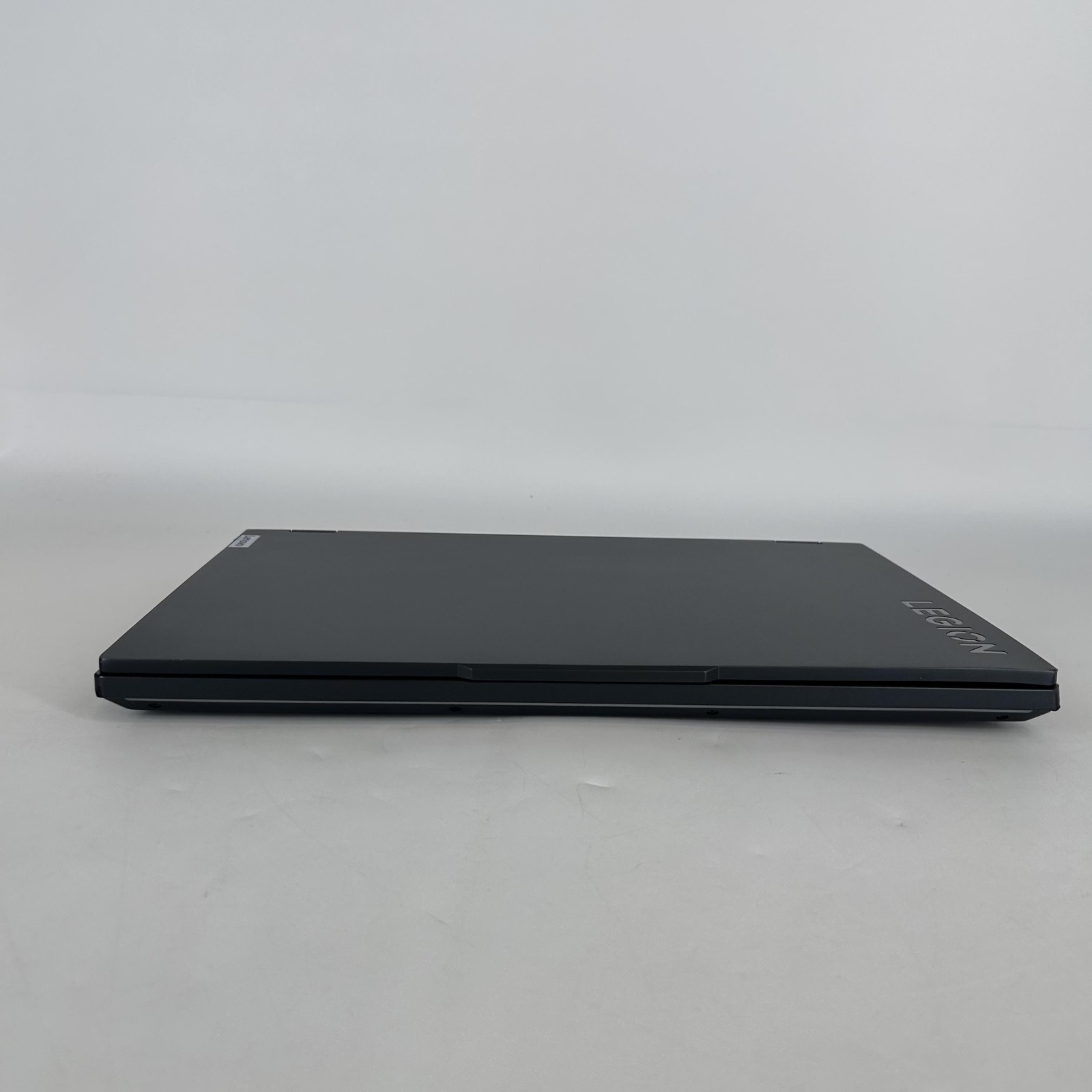 Lenovo Legion Pro 7 Gen 8 16 240Hz FHD+ Ryzen 9 7945HX 32GB 1TB/1TB RTX 4090