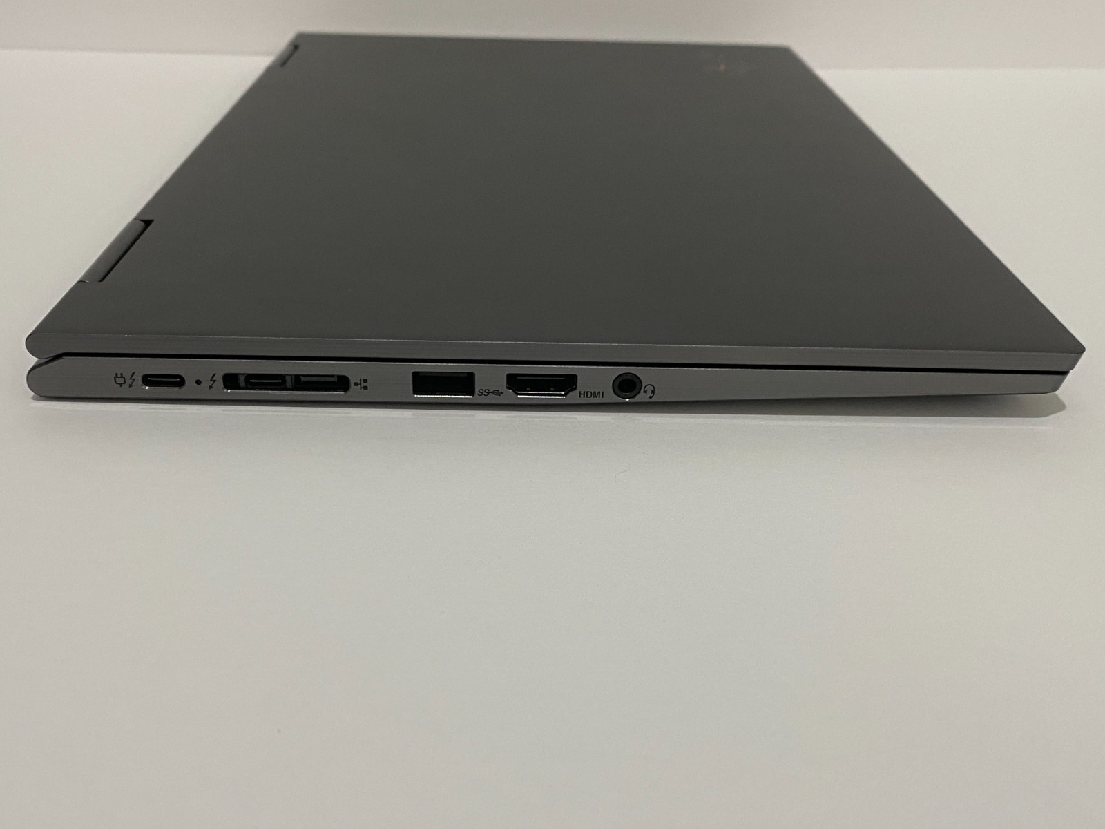Lenovo ThinkPad X1 Yoga Gen5 2-in-1 Touch i7 10610U/1.8Ghz/16GB/1TB A++ Open Box