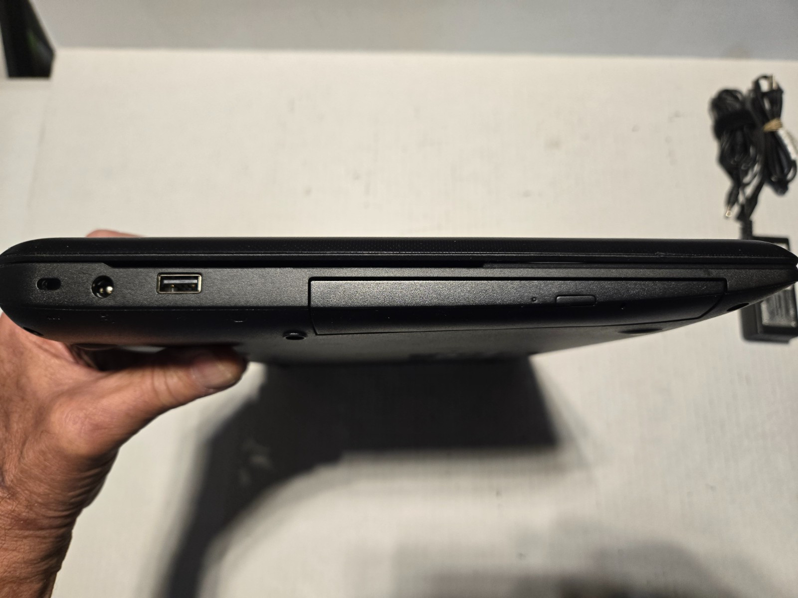 Toshiba Satellite C75D 17.3″ Laptop AMD A4-6210 4GB 500GB Win-10 DVD-RW Web-Cam