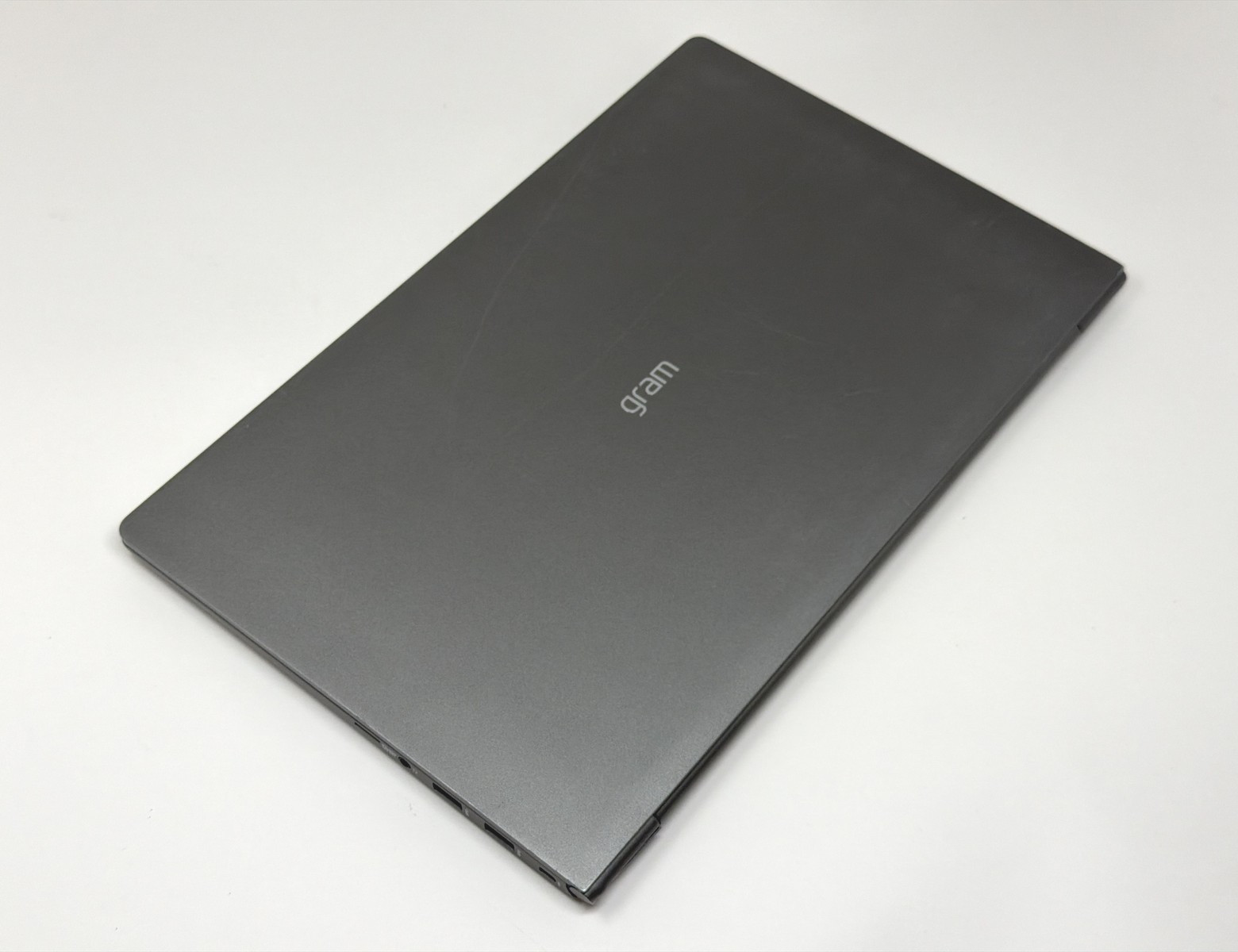 LG Gram 15Z980 Intel Core i7 8GB RAM 512GB SSD 15in Laptop Dark Silver Used