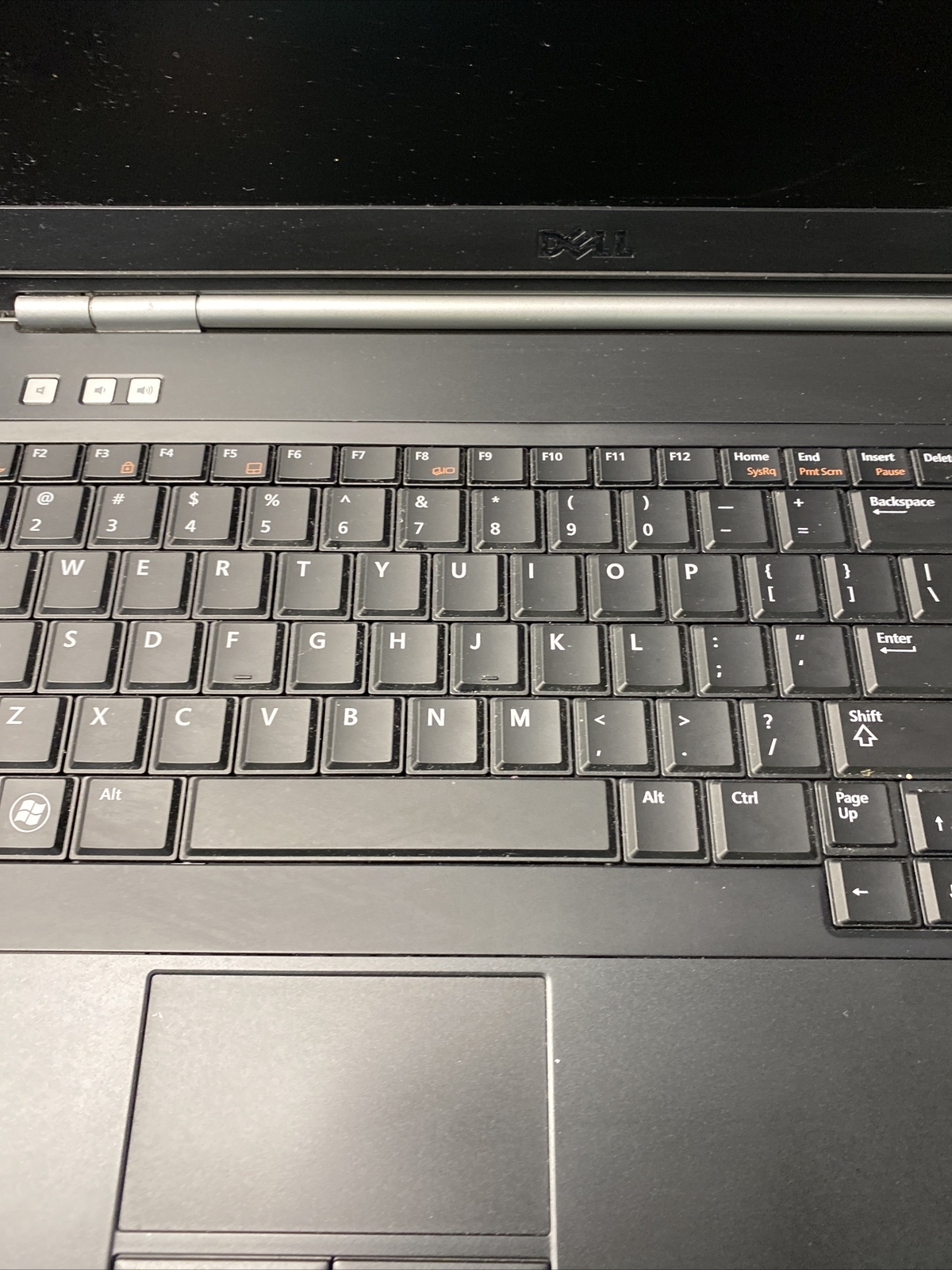 *READ* Dell Latitude E5520 15.6″ Intel Core i5-2520M @ 2.50 GHz 4GB NO HDD NO OS