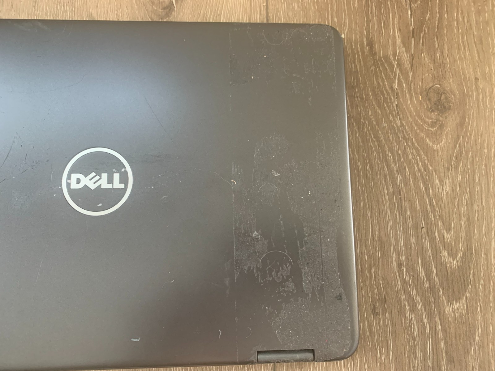 Dell Inspiron 3185 11.6″ AMD A9-9420e Radeon R5 1.80GHz 4GB RAM 500GB HDD Win10