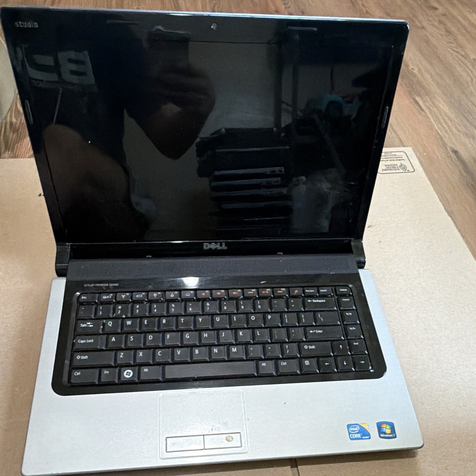 Dell Studio 1558 PP39L Intel Core i3-370M 2.40GHz 4GB RAM 500GB HDD Windows 7
