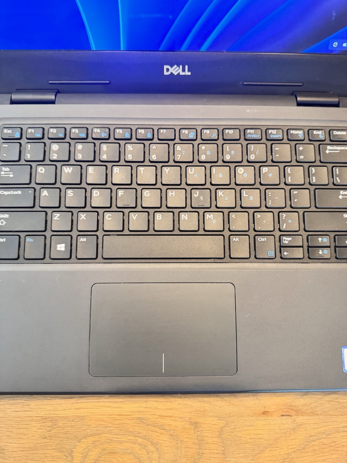Dell Latitude 3310 13.3″ TOUCHSCREEN (128 GB SSD, Intel Core i3 8145U, 8GB RAM)