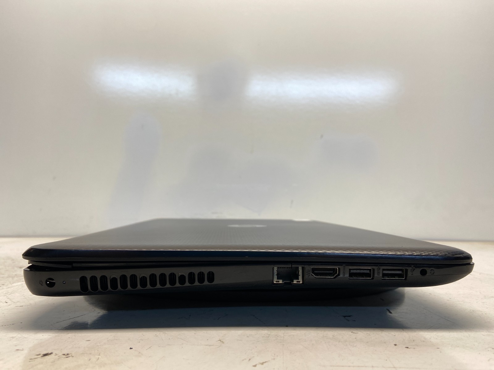 HP 15-AF131DX AMD A6-5200 2000MHz 4 GB NO HDD – READ