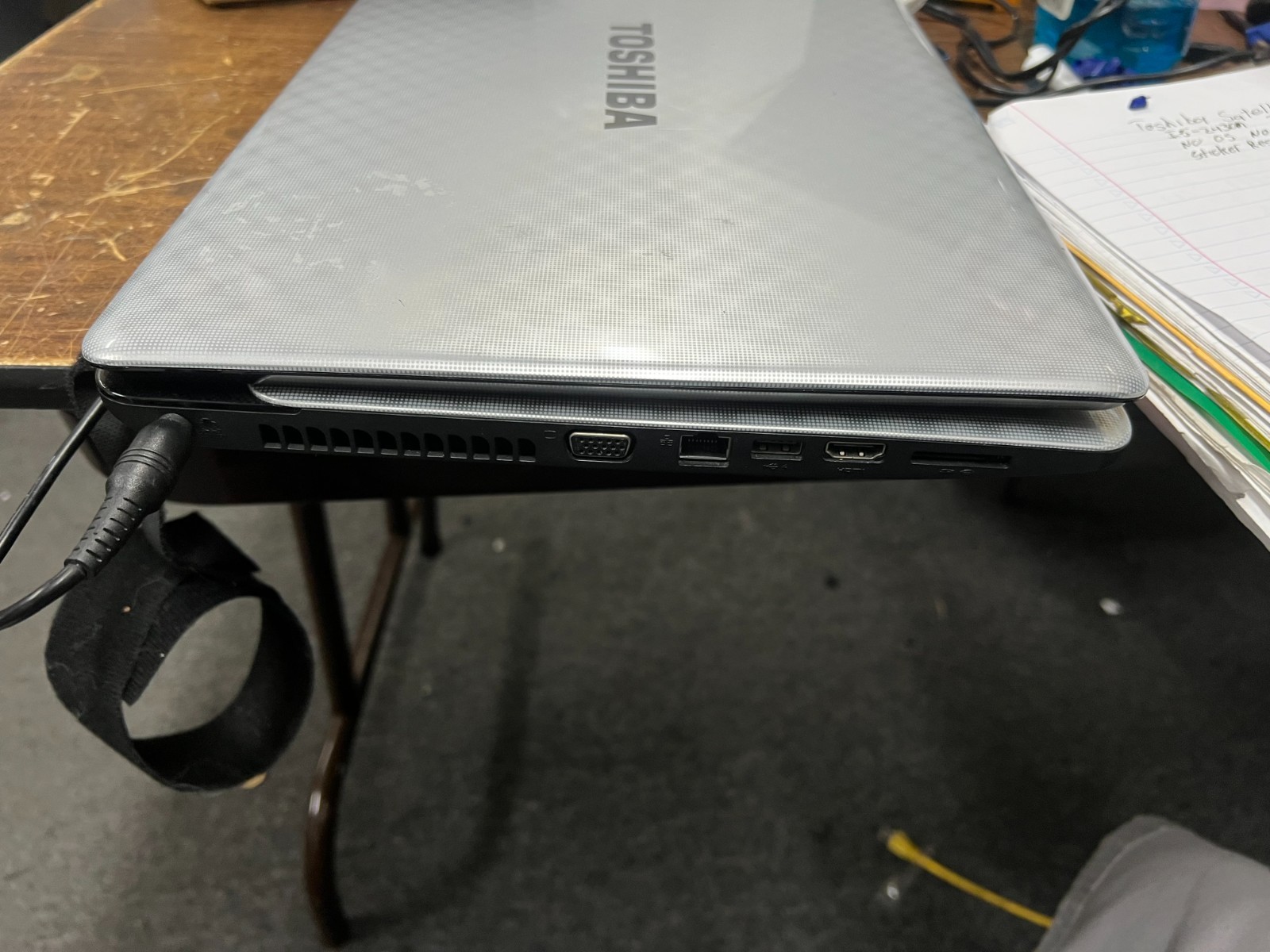 Toshiba Satellite L770 I5-2430m 2.40GHz 4 GB Ram No OS No HDD