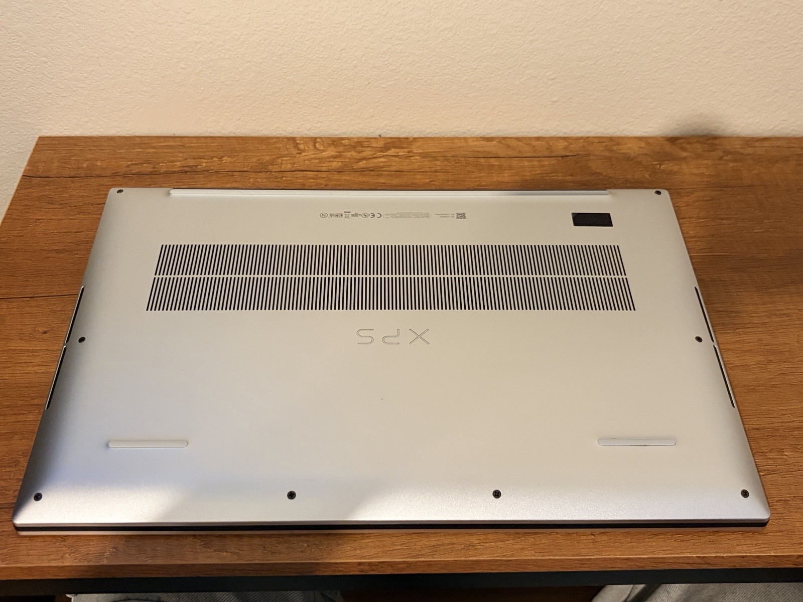 High-End Dell XPS 17 – i7, 32GB RAM, 2TB SSD, RTX 2060 (Excellent Condition)