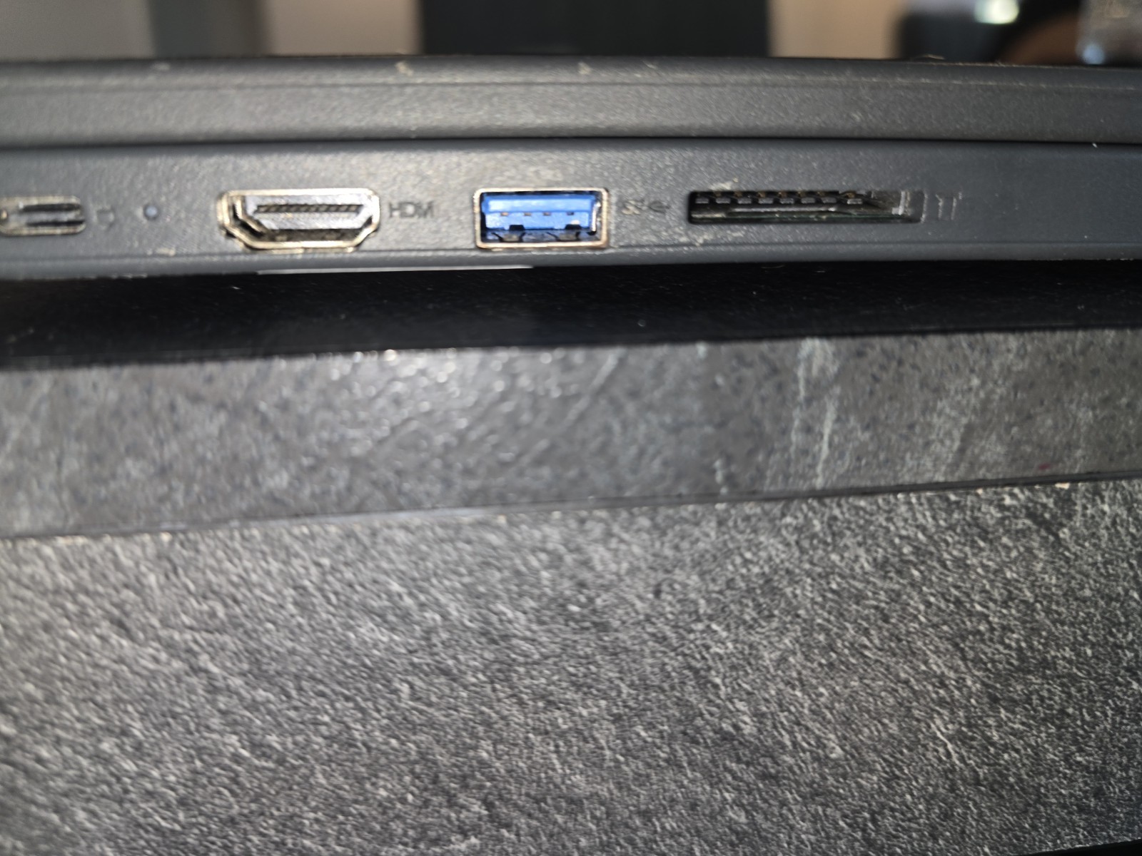 Lenovo 100e Gen 2 Chromebook 81QB0000US 4GB RAM 32GB eMMC 11.6″ + Charger